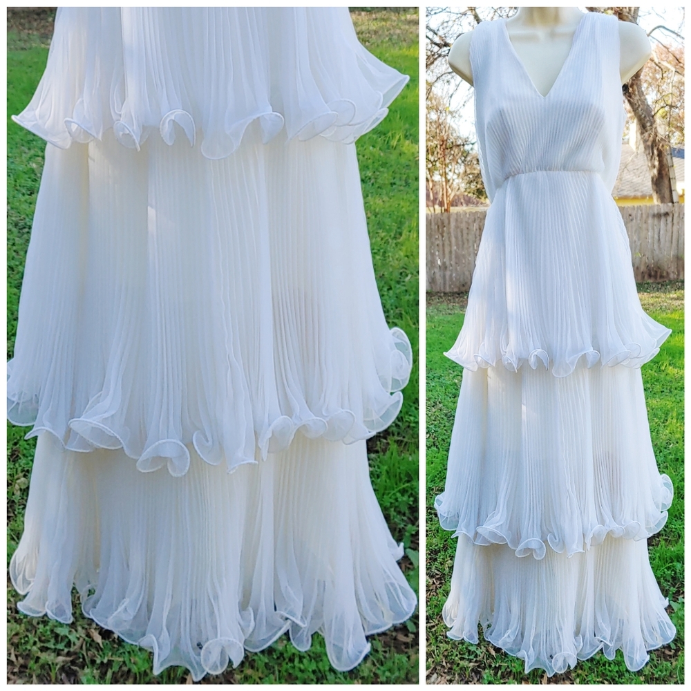 VINTAGE 1960s EVC white formal bridal gown sz S